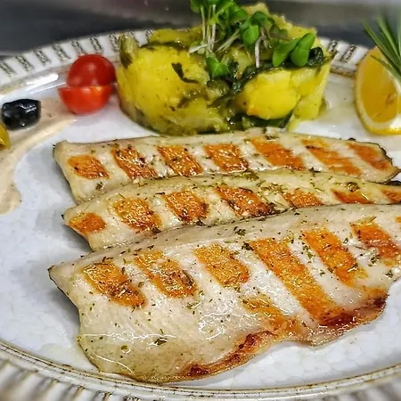 Kafana Zlatna Ribica * Golubac