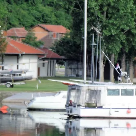 Zlatna Ribica Golubac