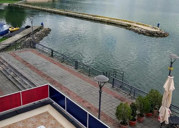 Kafana Zlatna Ribica Golubac