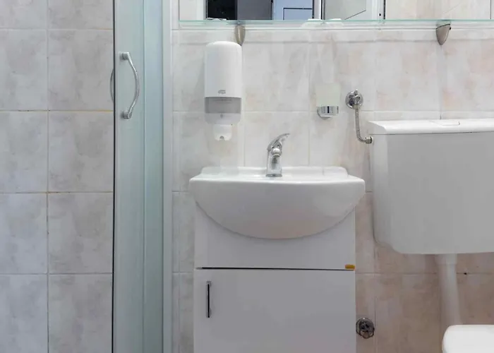 Kafana Zlatna Ribica Golubac