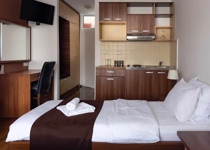 Kafana Zlatna Ribica * Golubac