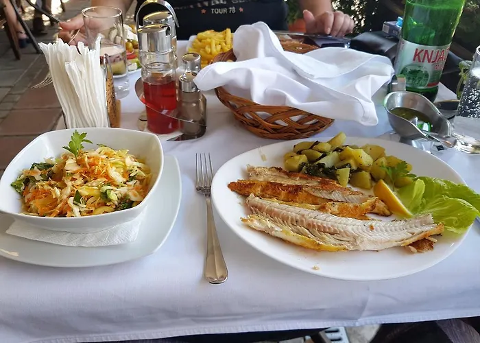 Kafana Zlatna Ribica Golubac