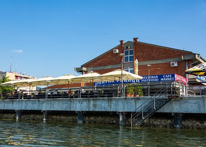 Kafana Zlatna Ribica Golubac